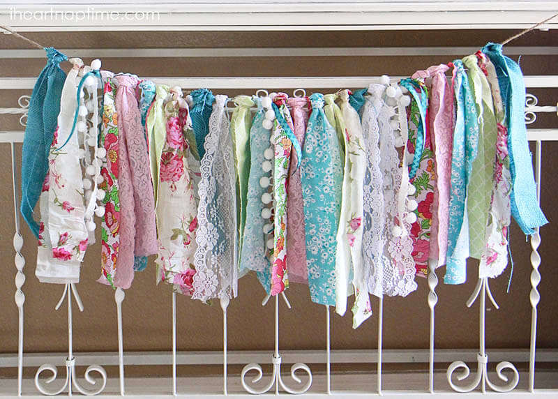 DIY fabric scrap banner... super easy to make and perfect for Spring!