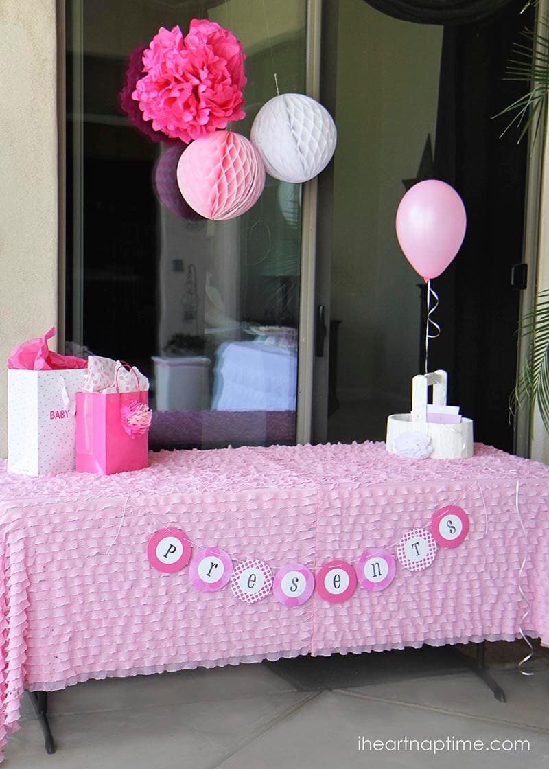 Darling pink and yellow baby shower + free printable baby shower games from @iheartnaptime