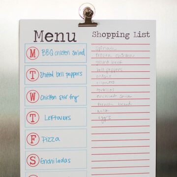 FREE Printable Menu + shopping list ...great way to stay organized each week.