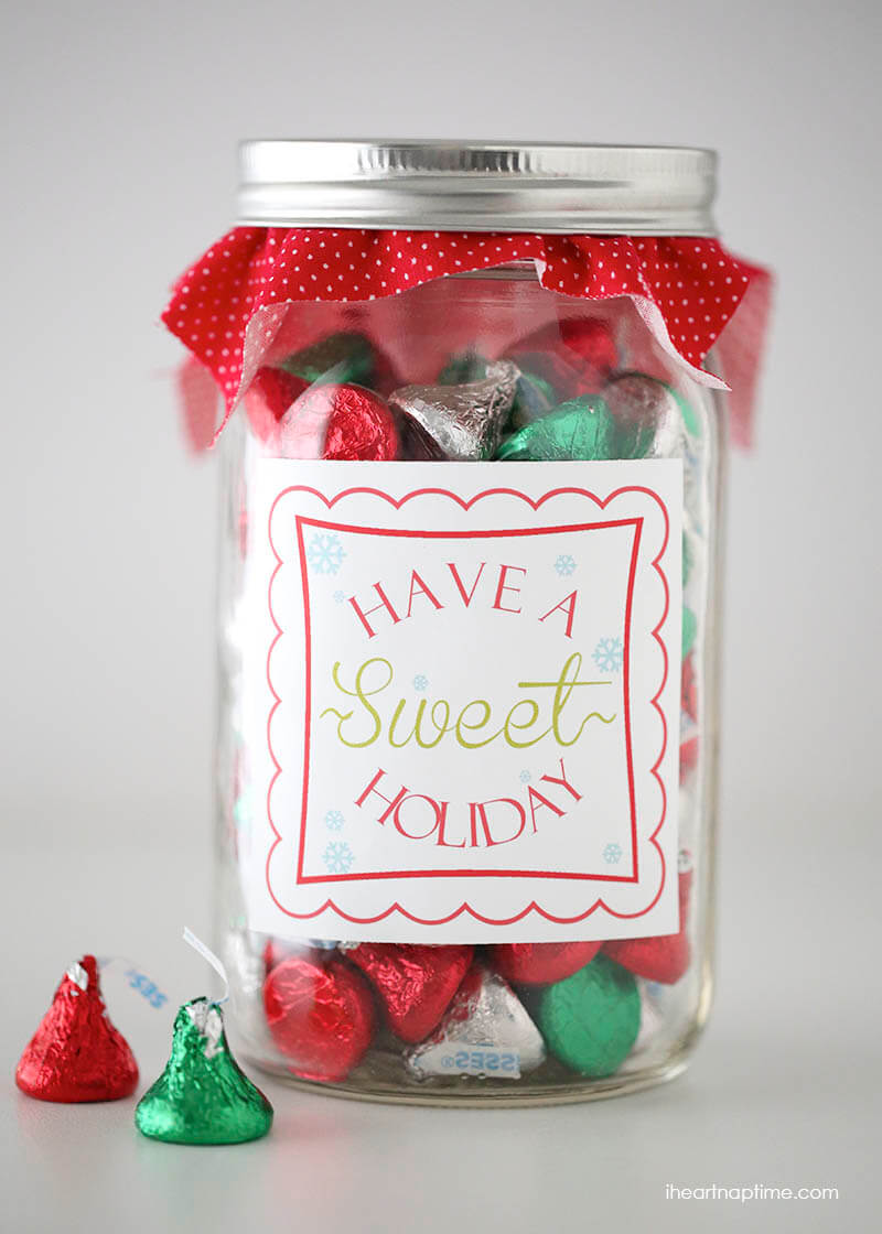 Have a "sweet" holiday free printable tag on iheartnaptime.net ... easy and cute gift idea! 