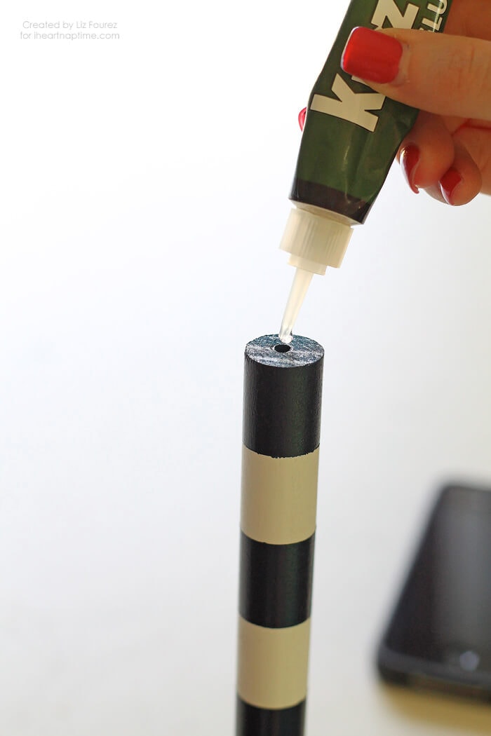 DIY Marshmallow Roasting Sticks on iheartnaptime.com