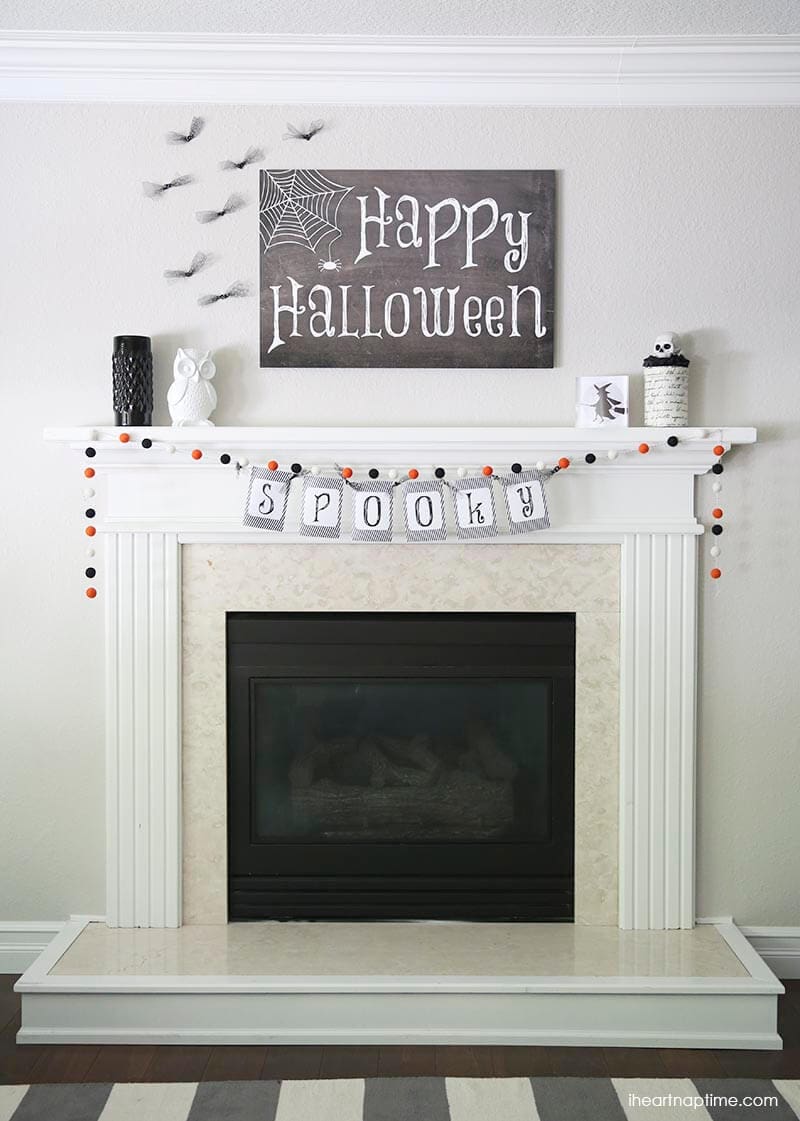 Black and white Halloween mantel + free downloads on iheartnaptime.com 