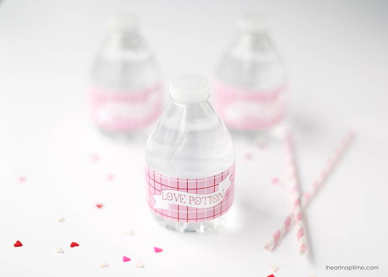 Free printable Valentine water bottle labels