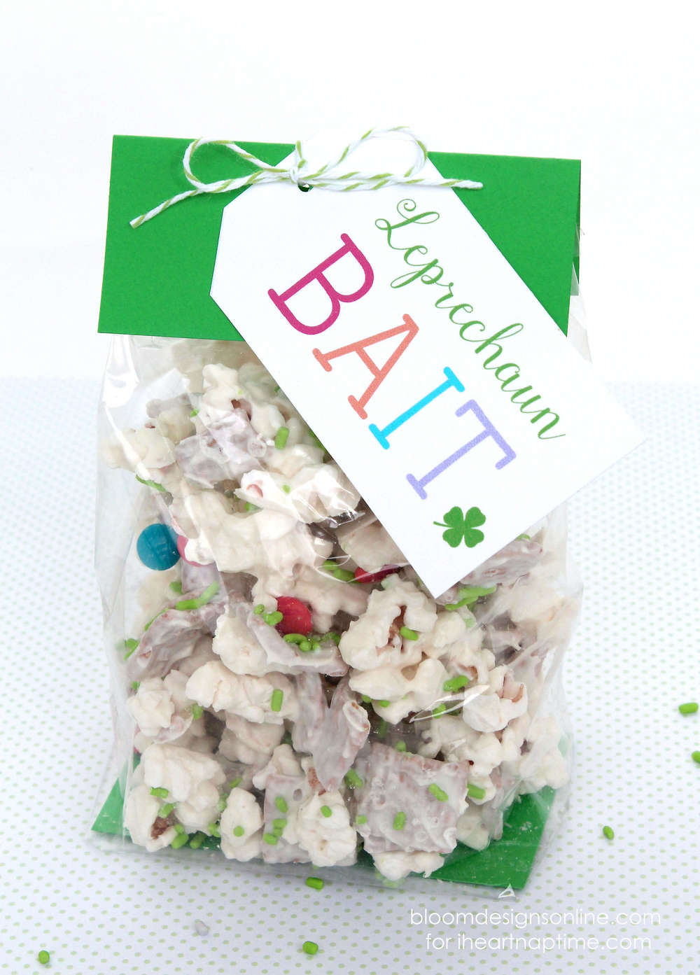 Leprechaun bait with free printables -cute idea for kids on Saint Patrick's Day! 