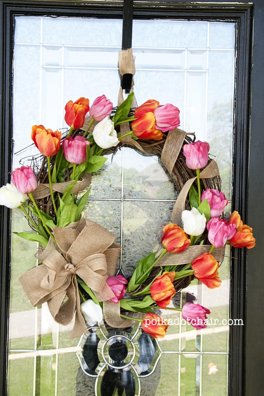 Top 50 DIY Spring Wreaths on iheartnaptime.com -so many cute ideas!