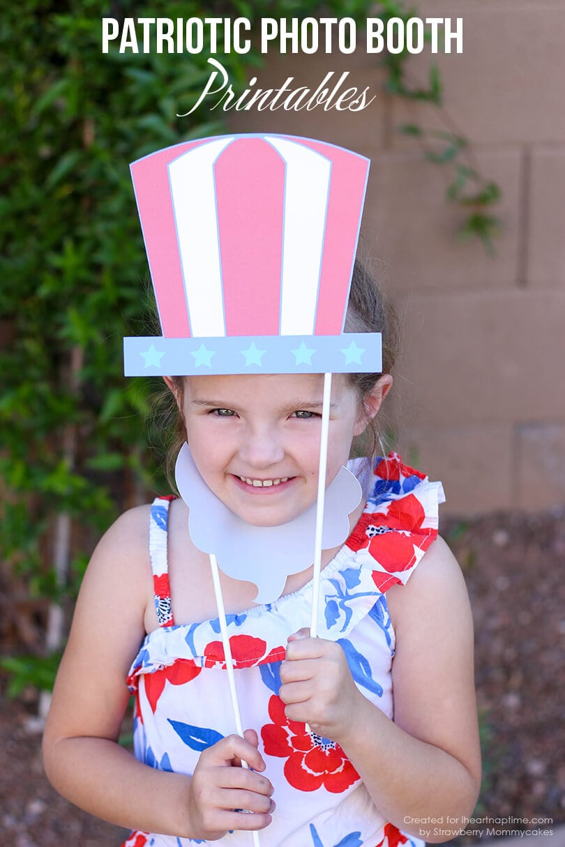 Patriotic Photo Booth FREE Printables -cute idea for Memorial Day or 4th of July!