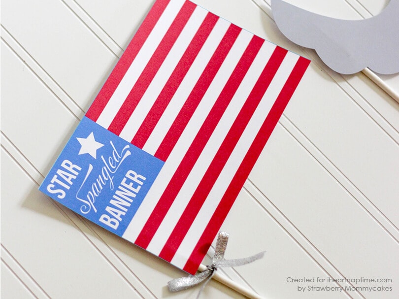 Patriotic Photo Booth FREE Printables -cute idea for Memorial Day or 4th of July!