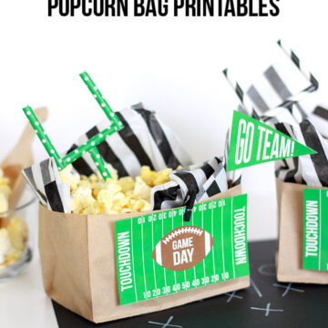 FREE Football Popcorn Bag Printables on iheartnaptime.com