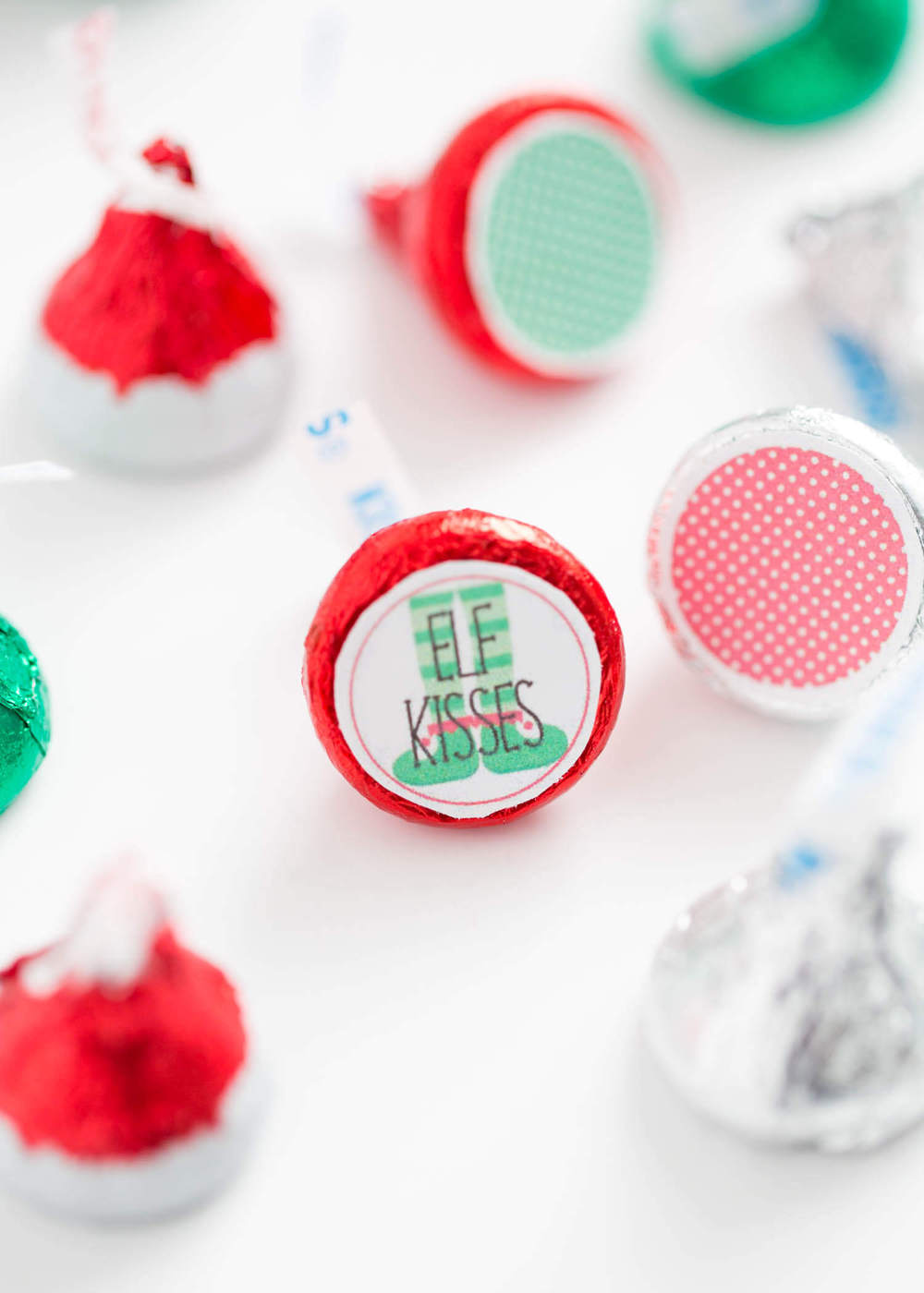 Elf Kisses Free Printable - the most adorable treat for your Elf to bring to your kids.