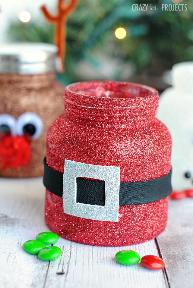 Make these cute and adorable Christmas Treat Jars this season - perfet for decorating and gift-giving.