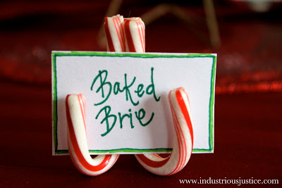 27 Christmas Hacks - tips and tricks that will make your life easier during the holidays!