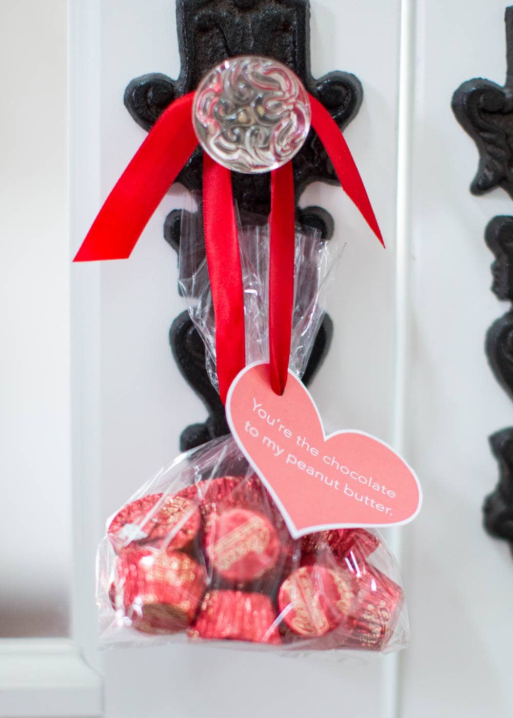 Reese's Valentine Printables - download for free for a cute and easy Valentine's gift!