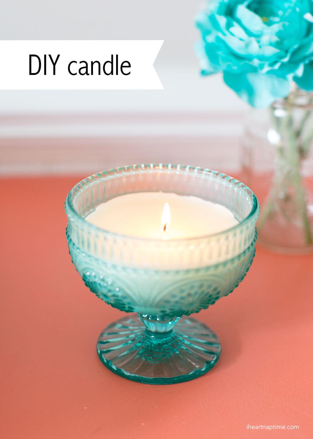 Homemade candles using cute jars and wax cubes. Super simple DIY craft to make and you can choose your own scent. Would make a nice Mother's Day gift. 