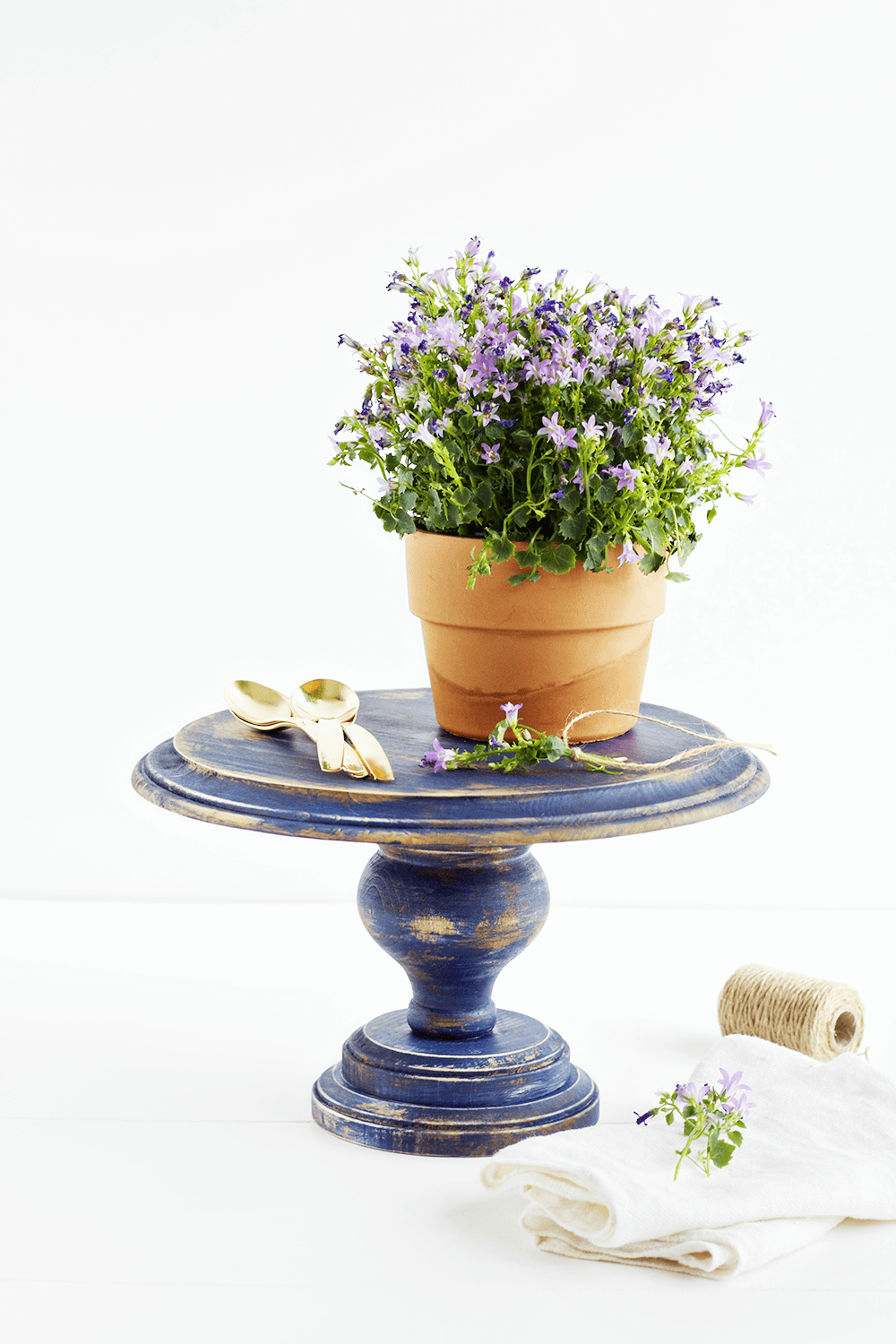 DIY Wood Cake Stand... an easy, customizable DIY perfect for displaying sweet desserts or favorite household items!