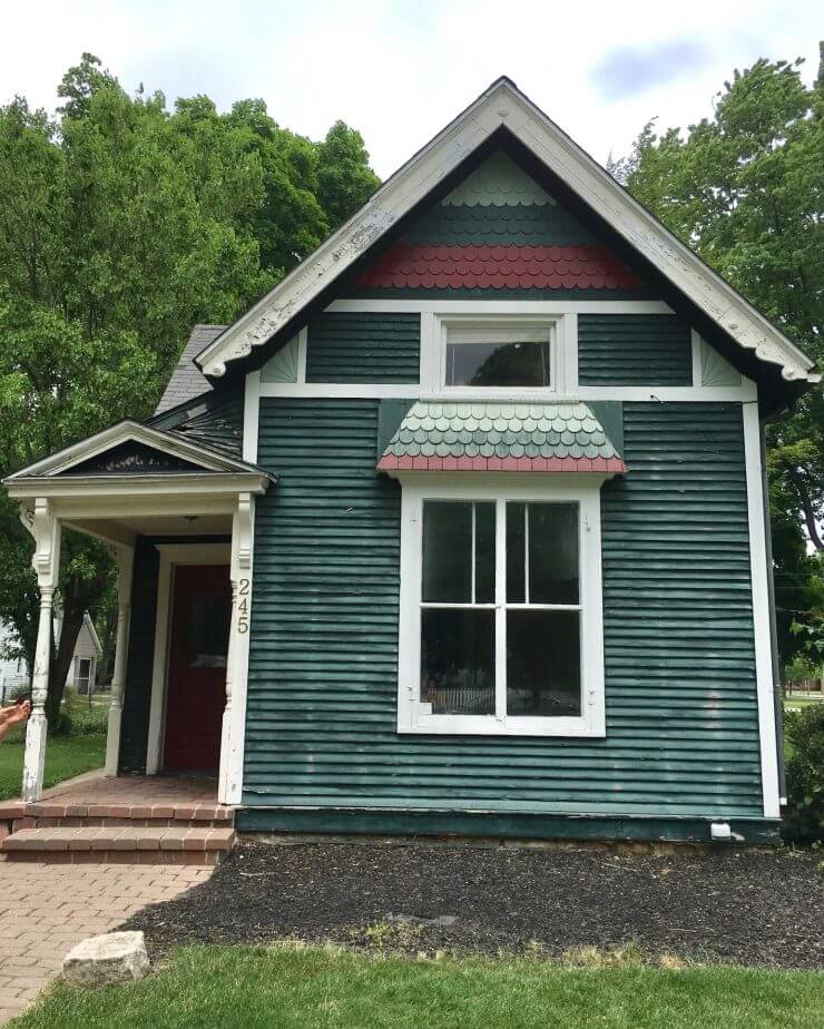 Our 1888 Fixer Upper ...how we got started and where we are going with what was a run-down home into a charming house!