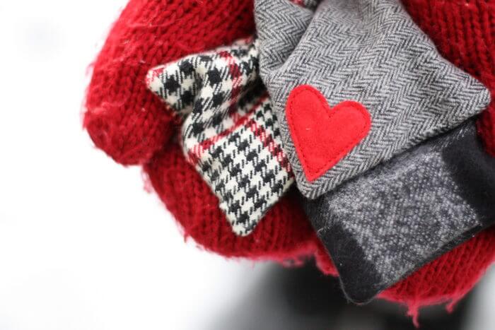 Flannel and Felt Last-Minute Handwarmers... a quick gift that you can mass-produce and have by the door, ready to share with someone who needs their heart warmed as much as their hands.
