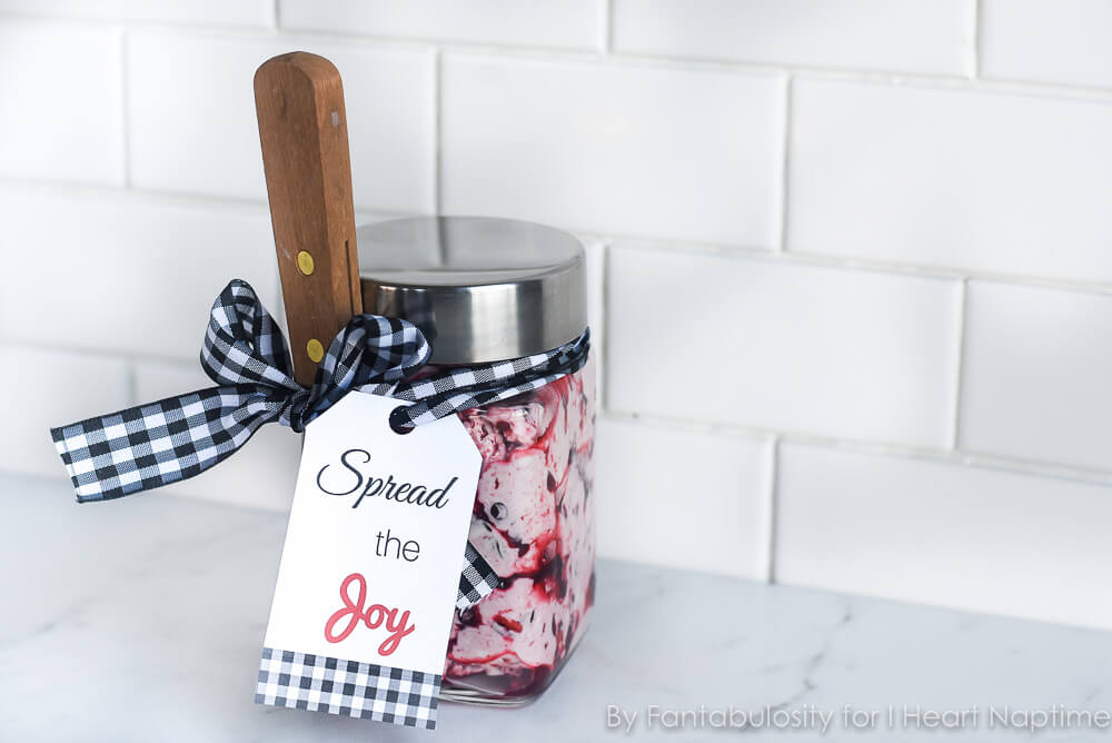 "Spread the Joy" Homemade Butter Christmas Hostess Gift... an adorable, easy gift to bring along with you, so the hostess can use it for dinner that night or save it for future meals!