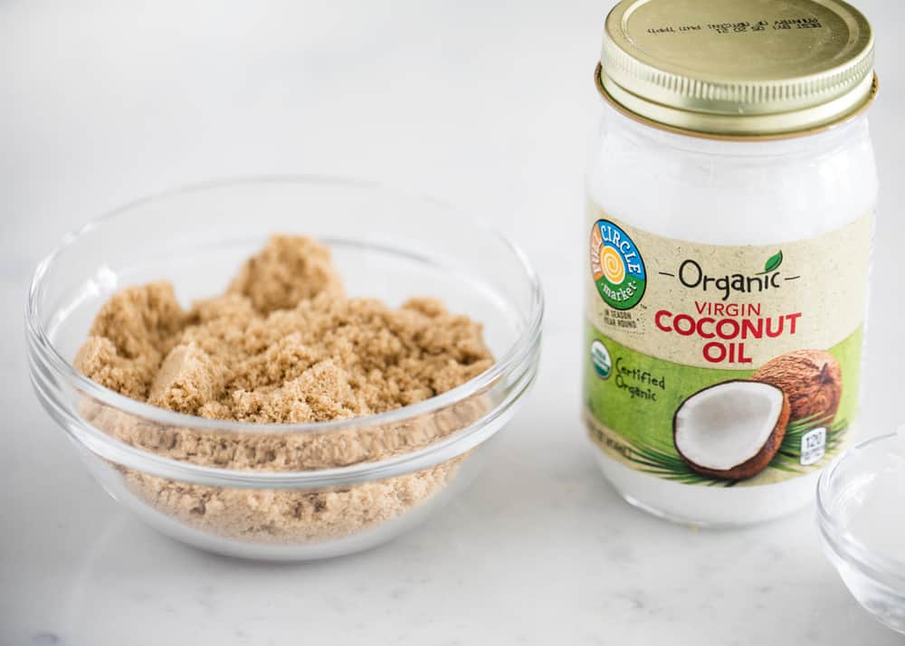 How to Make Coconut Scrub With Just 2 Ingredients