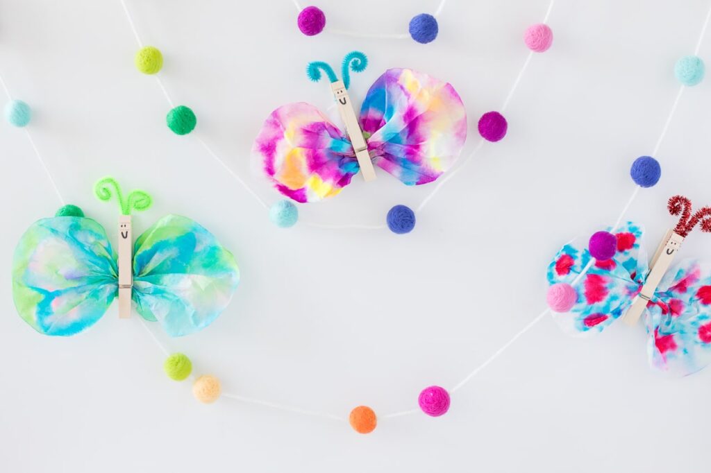 20+ Easy Crafts Kids Can Make With Only 2-3 Supplies