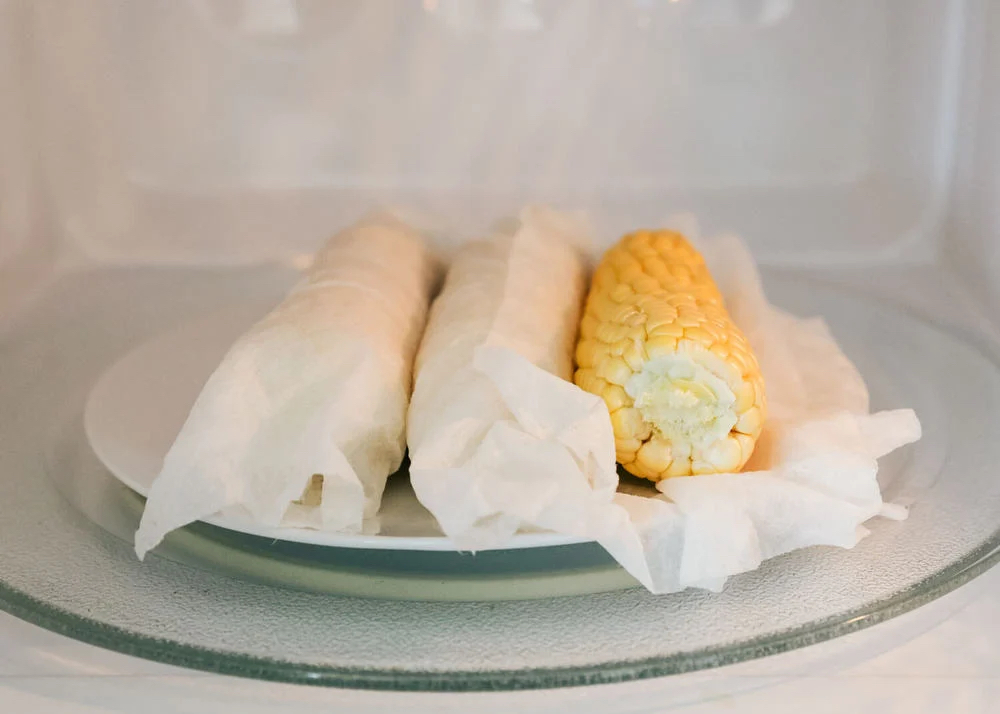 How to Cook Corn in the microwave