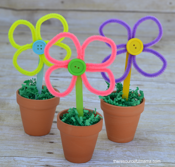 Easy Pipe Cleaner Flower Bouquet - Messy Momma Crafts